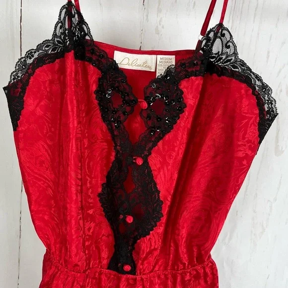 Vintage red satin teddy lingerie bodysuit with black lace & beads. Medium. - Picture 5 of 9